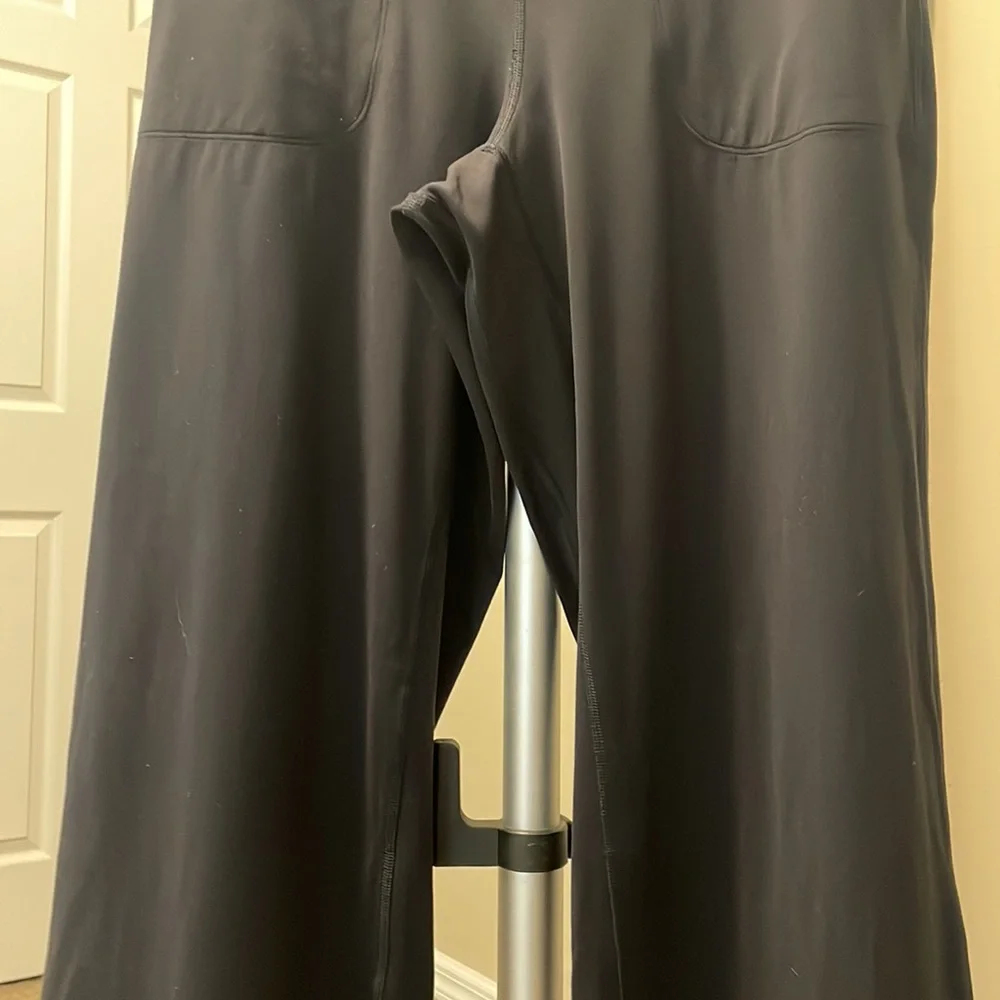Lululemon straight leg crop wide waistband size 8 EUC - Picture 10 of 16